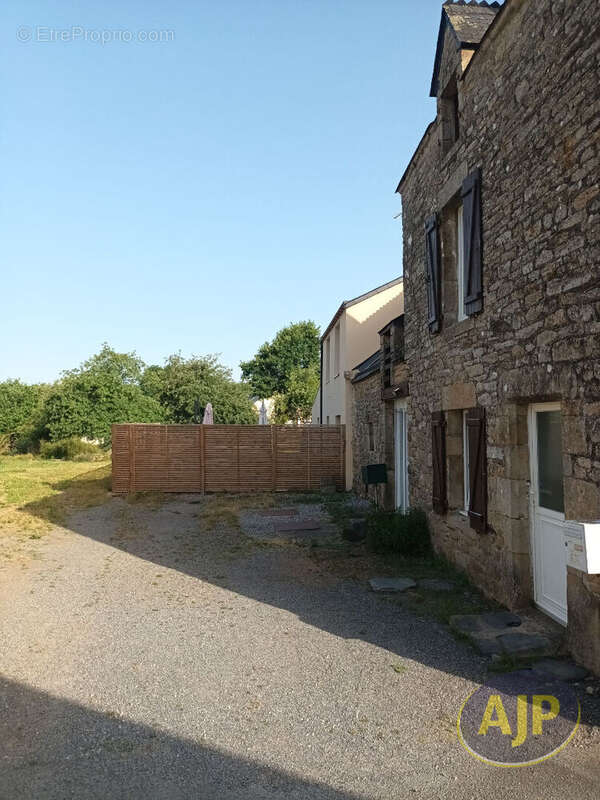 Maison à PLUHERLIN