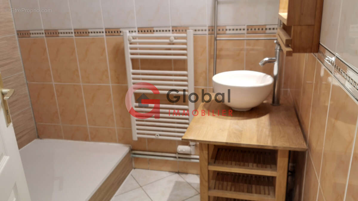 Maison de plain-pied 65 m2 vue lac avec jacuzzi - photo 7