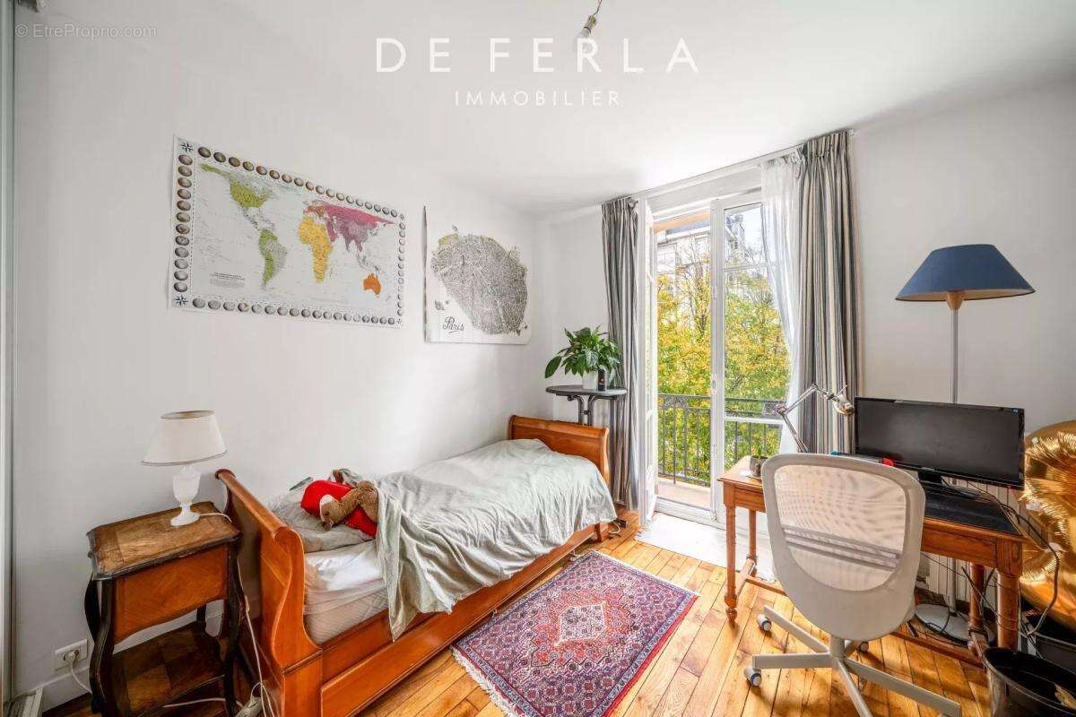 Appartement à PARIS-15E