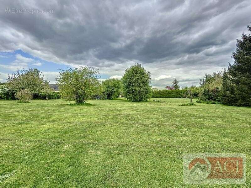 Terrain Gisors 5991 m2 - photo 2