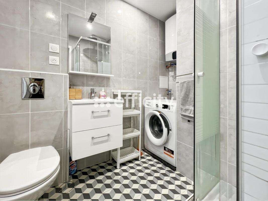 Appartement à PARIS-3E