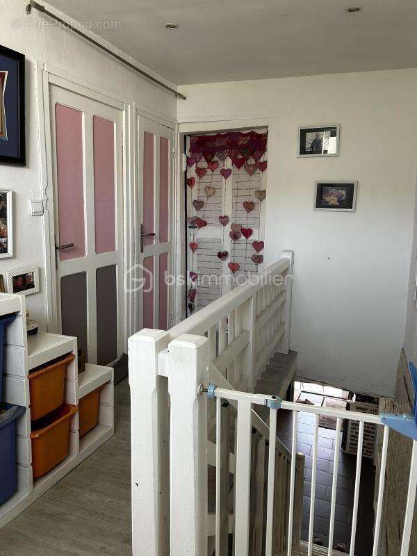 Maison familiale de 148m2 pleine de charme et de potentiel - photo 11