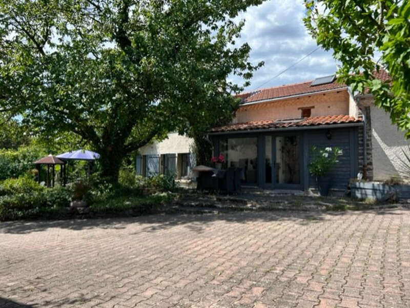 Maison à MARTRES-SUR-MORGE
