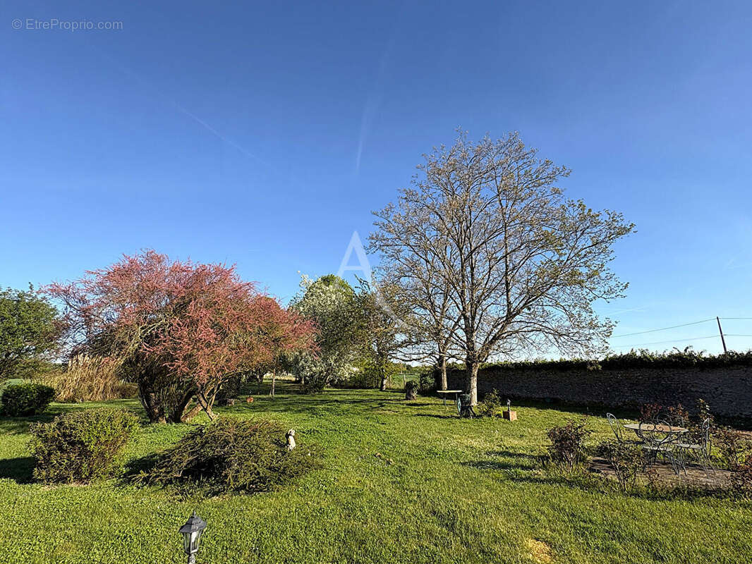 Maison à FAY-AUX-LOGES