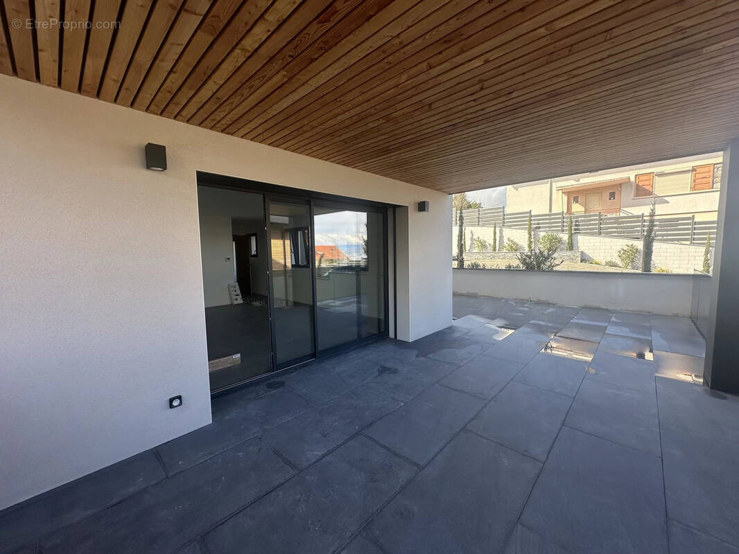 Appartement à NEUVECELLE