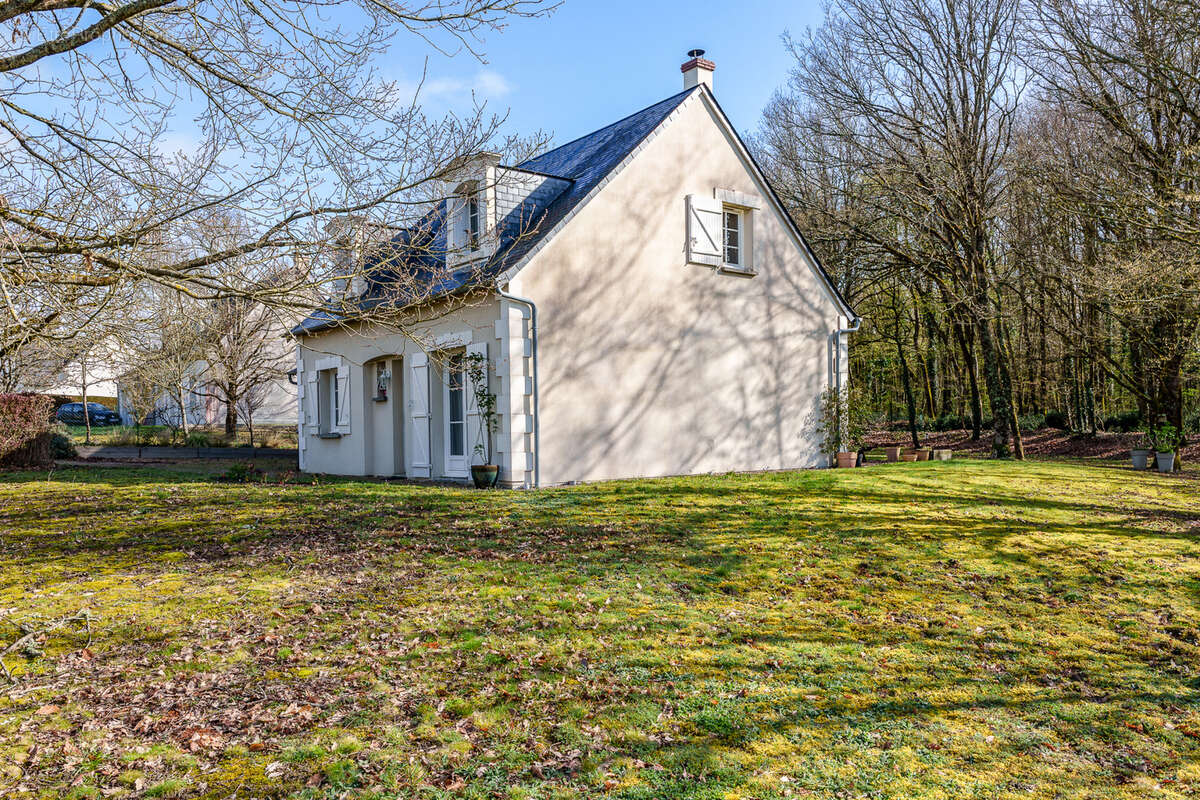 Exclusivite maison familiale 4 chambres esvres sur parcelle de 1500m2 au calme proche centre ville et transpor - photo 9
