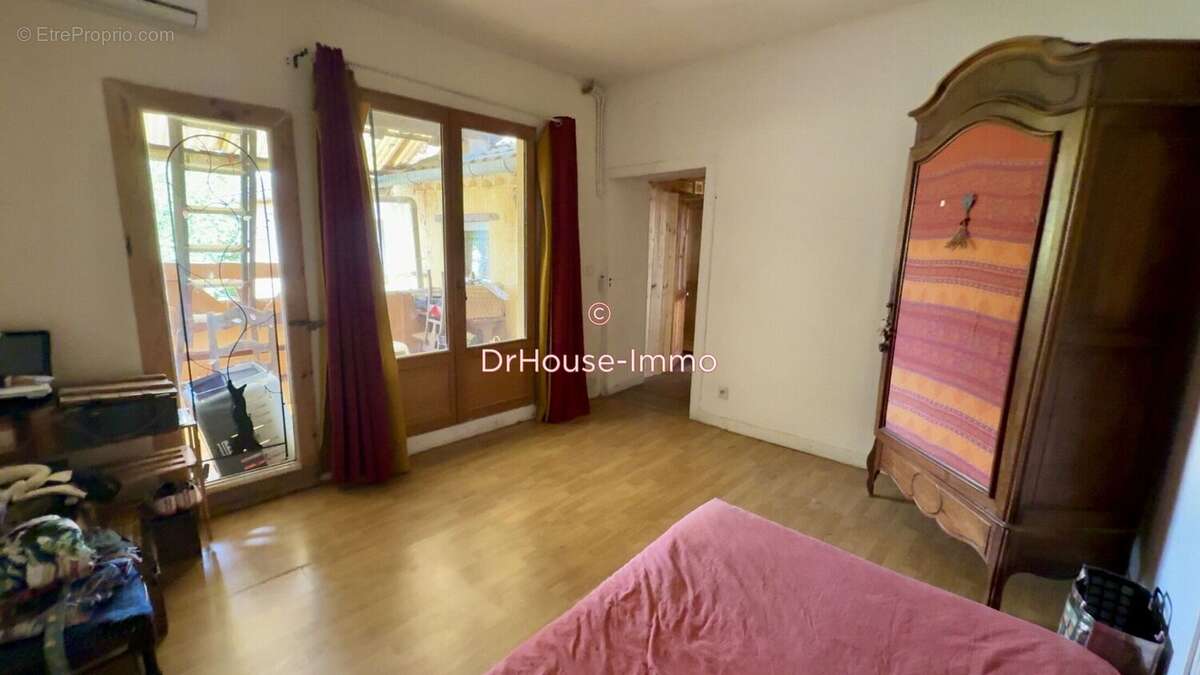 Appartement 84 m² à Puy-L'eveque  - photo 12