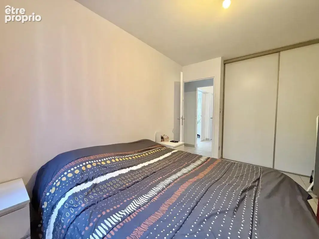 Dijon – port du canal  t3 66 m² rénové – rez-de-jardin – place parking privative & cave - photo 17