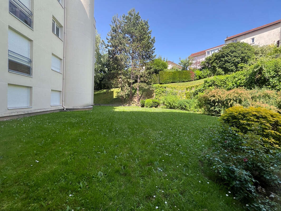 Appartement à CHAVILLE