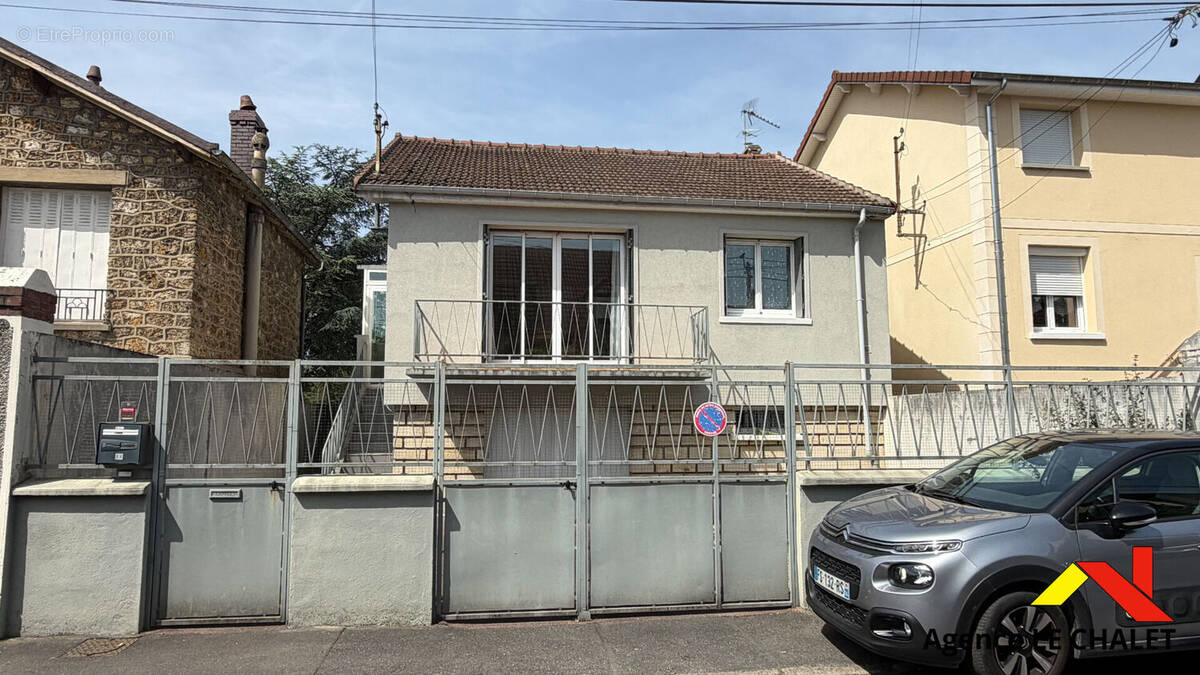 Maison à VILLENEUVE-LE-ROI