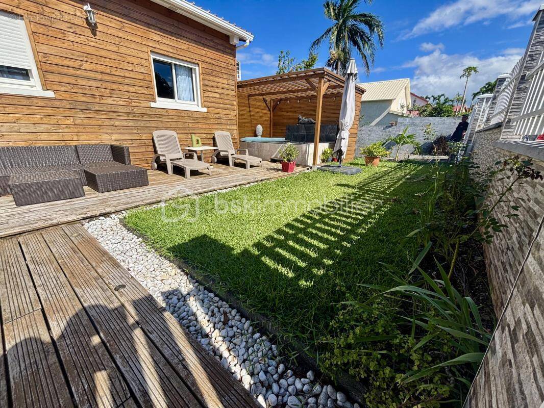 Maison à SAINTE-SUZANNE