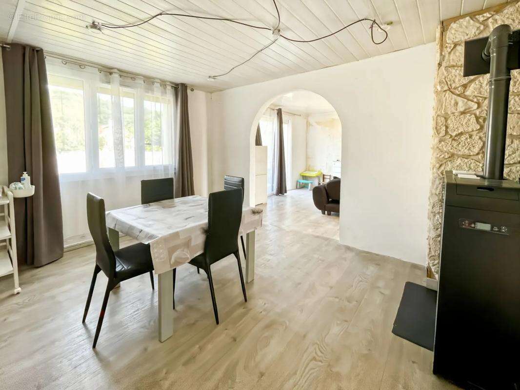 Maison à MAISSE