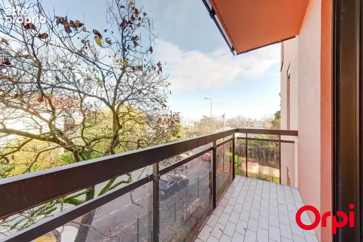 Appartement T5 avec terrasse de 15 m² et garage double - photo 6