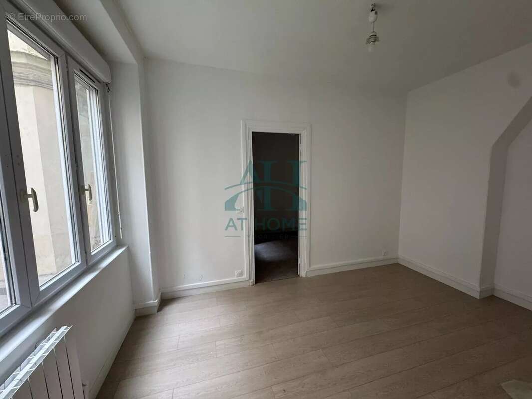 Commerce à PARIS-10E