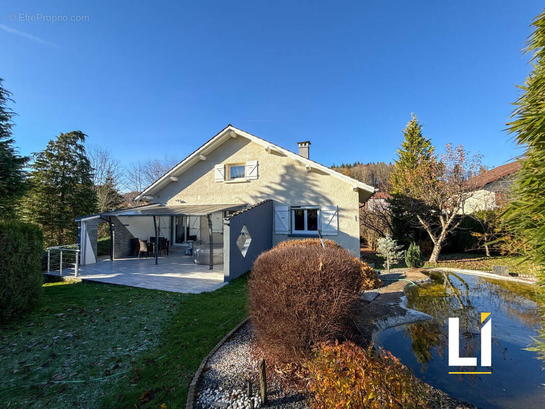 Maison à LES BRESEUX