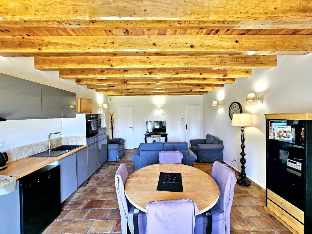 Appartement à ARAMON