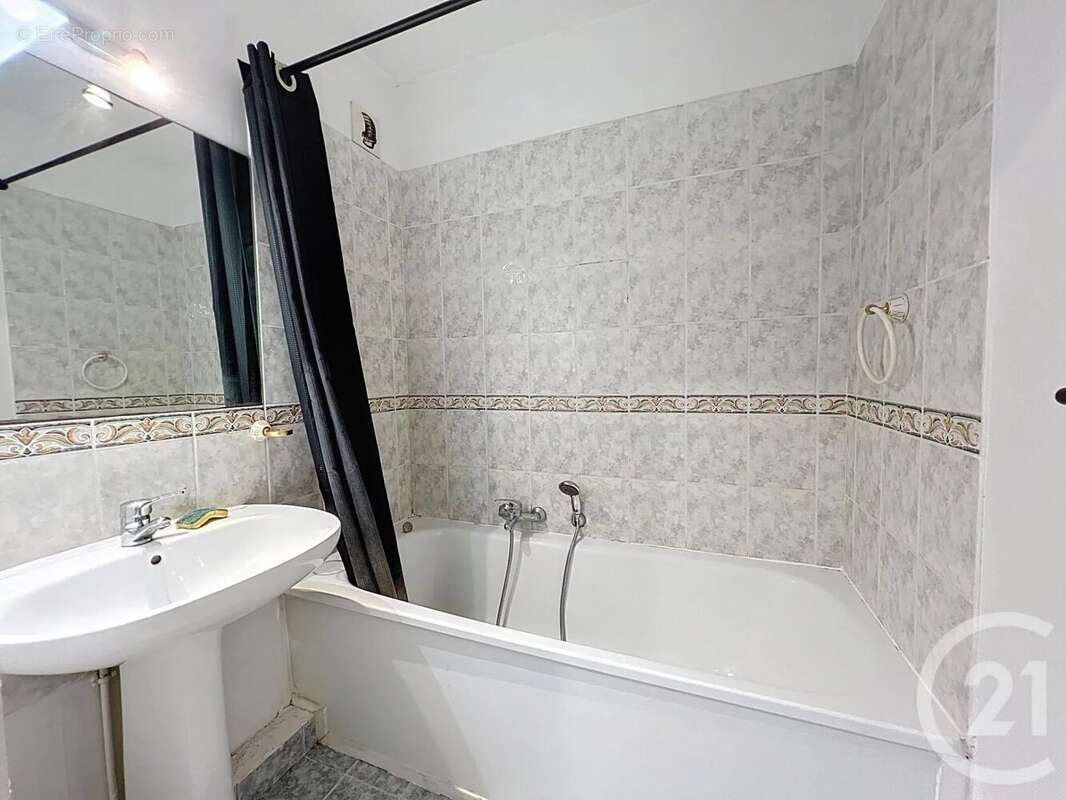 Appartement à MOUGINS