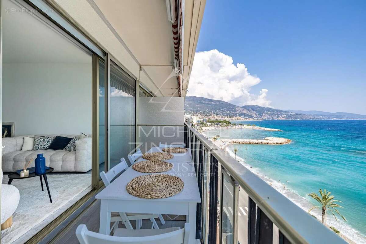 Appartement à ROQUEBRUNE-CAP-MARTIN