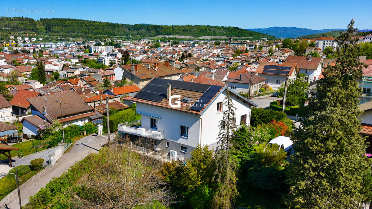 Maison à OYONNAX