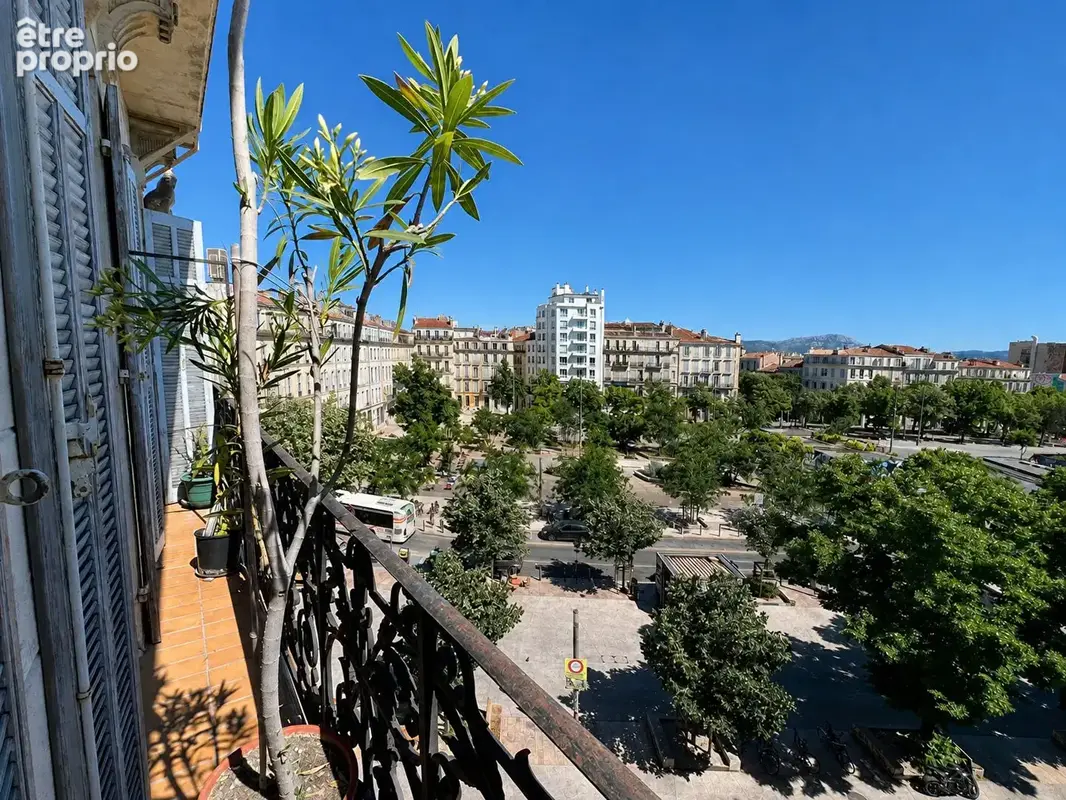 Marseille - Appartement de caractère entièrement rénové de 139 m²  Garage en SUS - photo 15