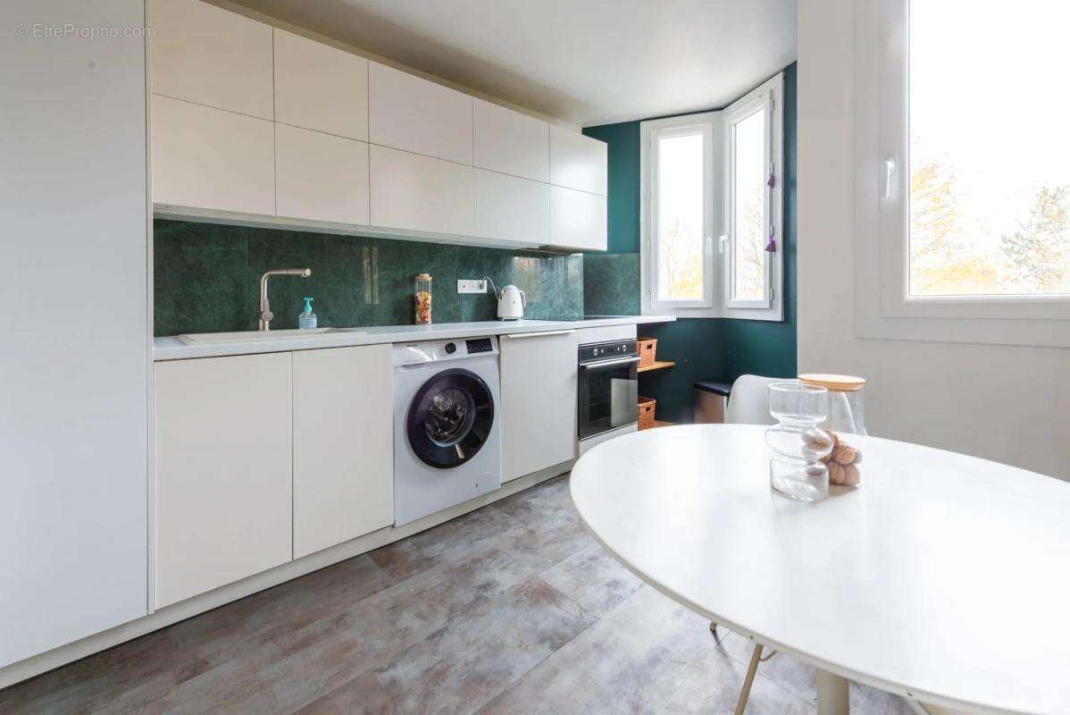 Appartement à MONTIGNY-LE-BRETONNEUX