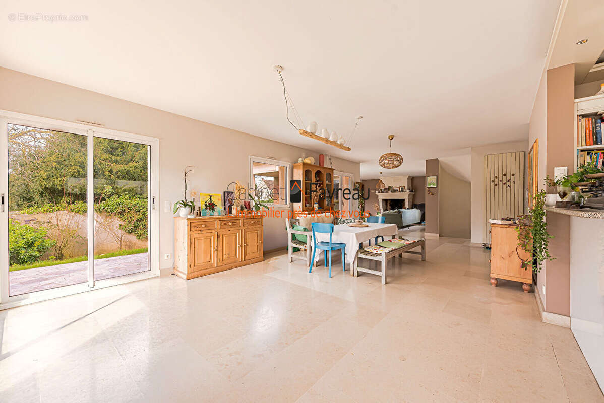 Maison - l'hay-les-roses - 8 pieces - 275m² - parking - 501m² terrain - photo 5