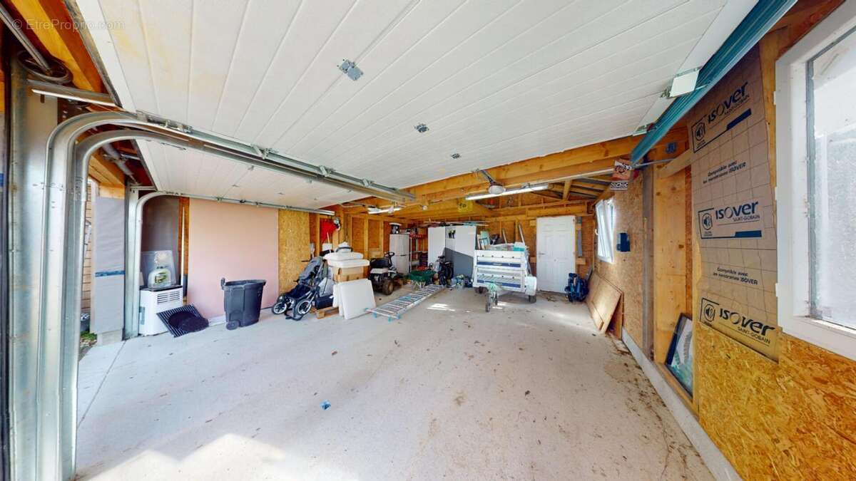 Maison à JOUY-LE-CHATEL