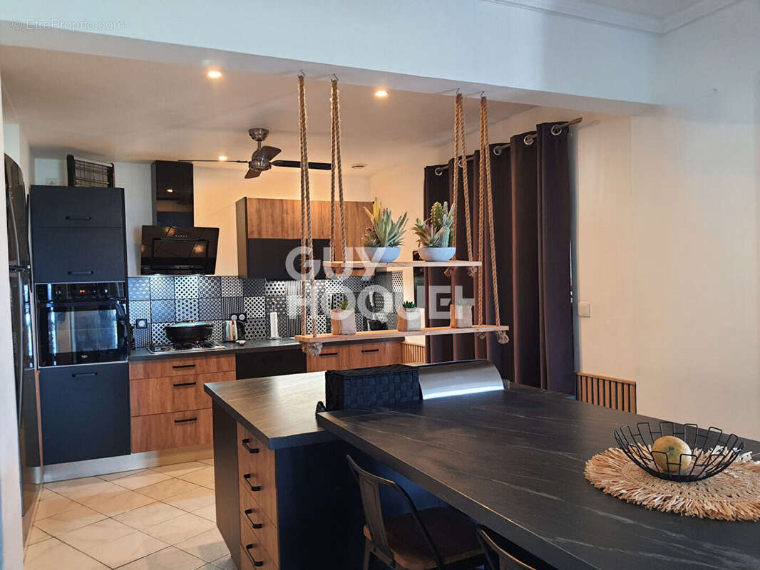 Maison à L&#039;ETANG-SALE