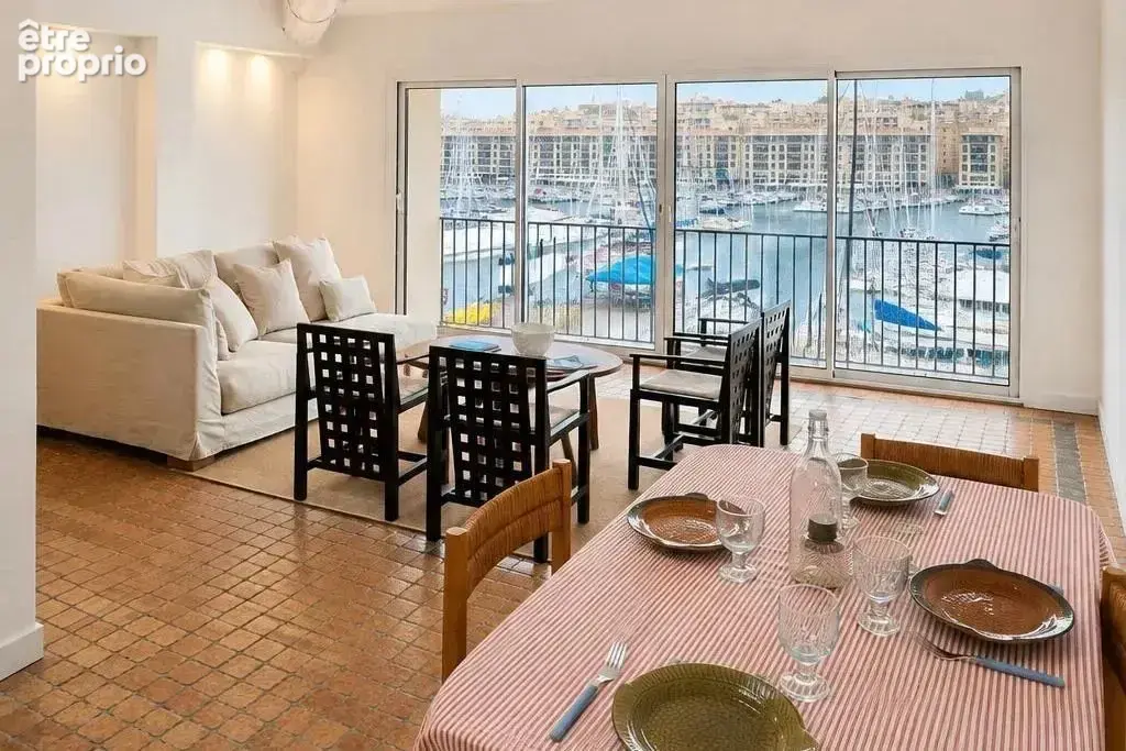 Appartement à MARSEILLE-7E