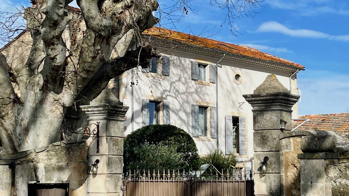 Maison à L'ISLE-SUR-LA-SORGUE