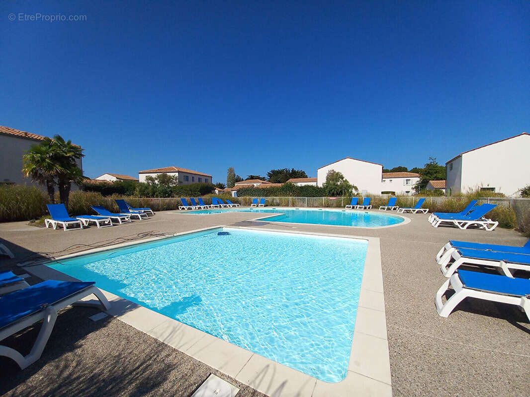 Charmante villa 4 pièces avec garage, terrasse et jardin au coeur d'une résidence avec piscine - photo 14