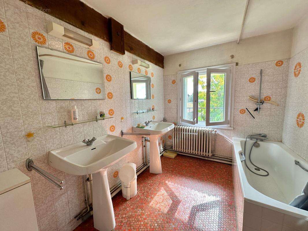 Maison à CASTETS-EN-DORTHE