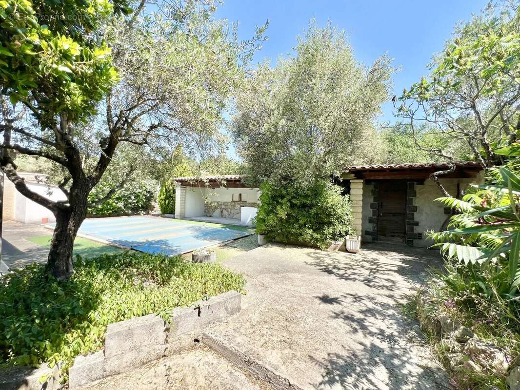 Maison à CAMPS-LA-SOURCE