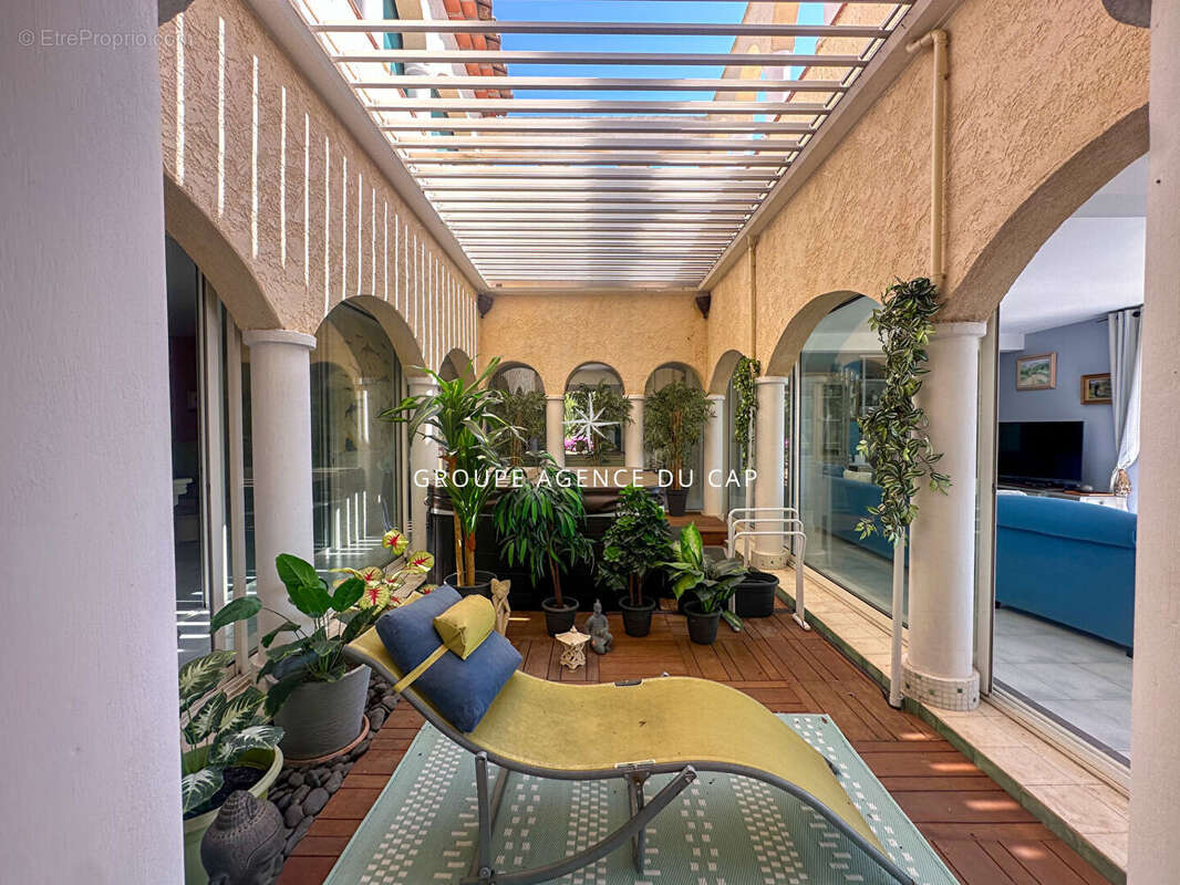 Maison à LES ISSAMBRES