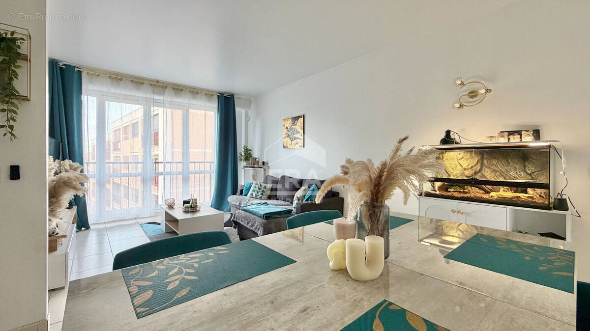 Appartement à CORBEIL-ESSONNES