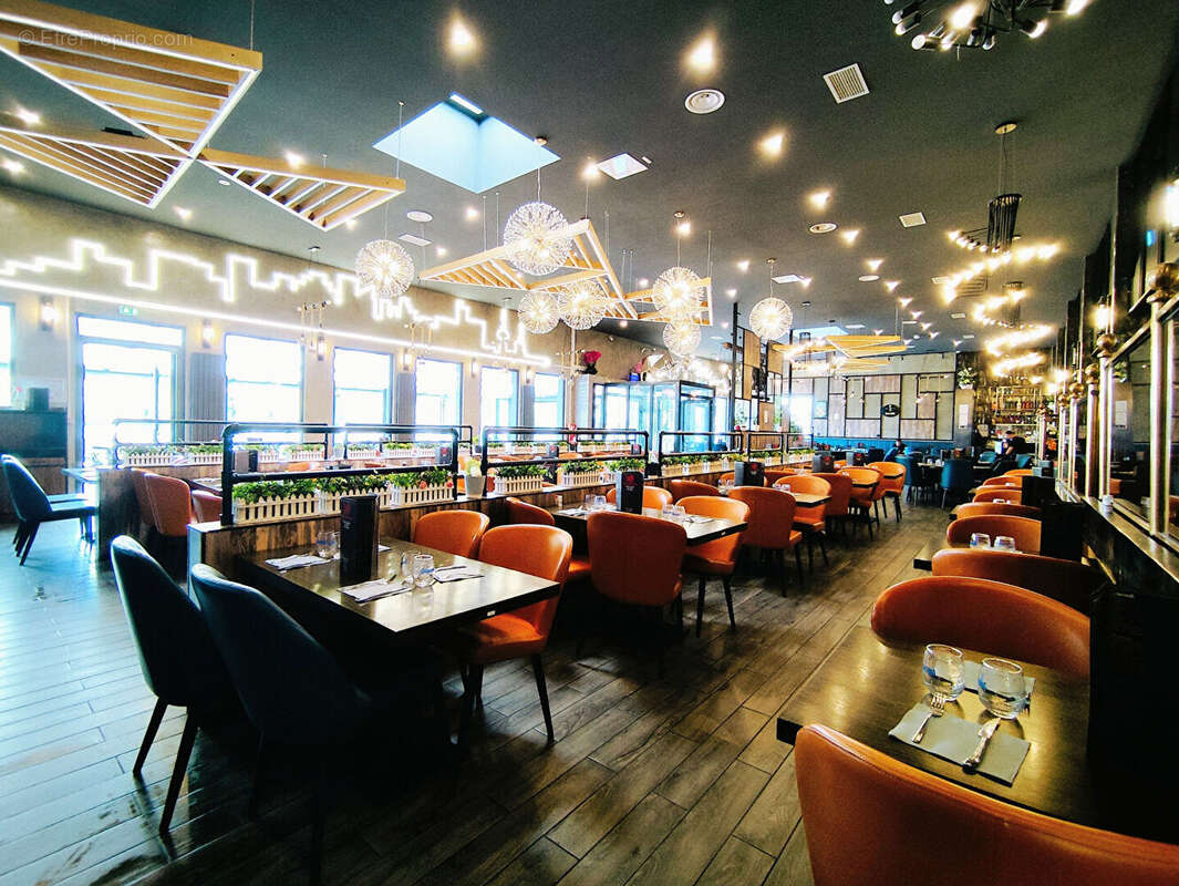 Fonds de commerce restaurant, fort CA, grande capacité, entièrement rénové - photo 3