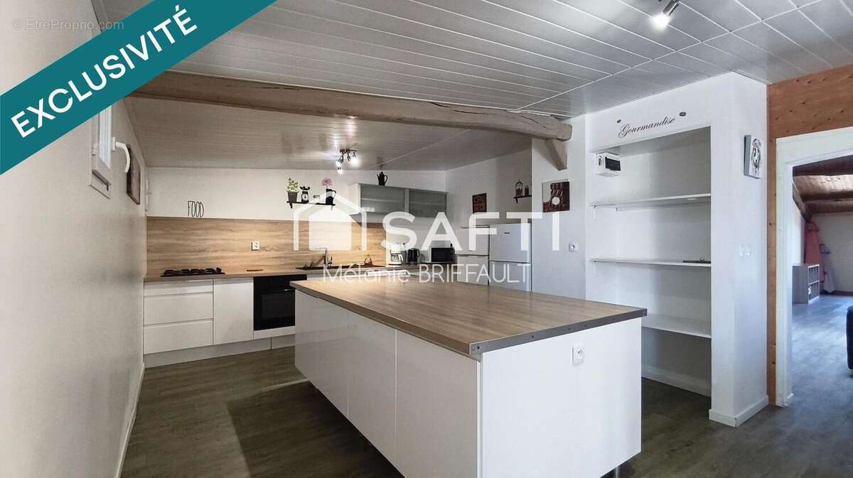 Maison 396 m² à Saint-Mathurin  - photo 9