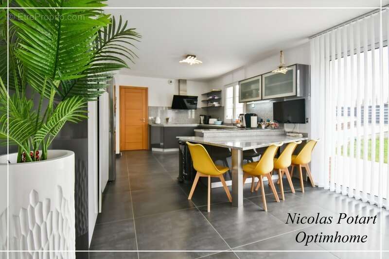 Maison à CHOISY-AU-BAC