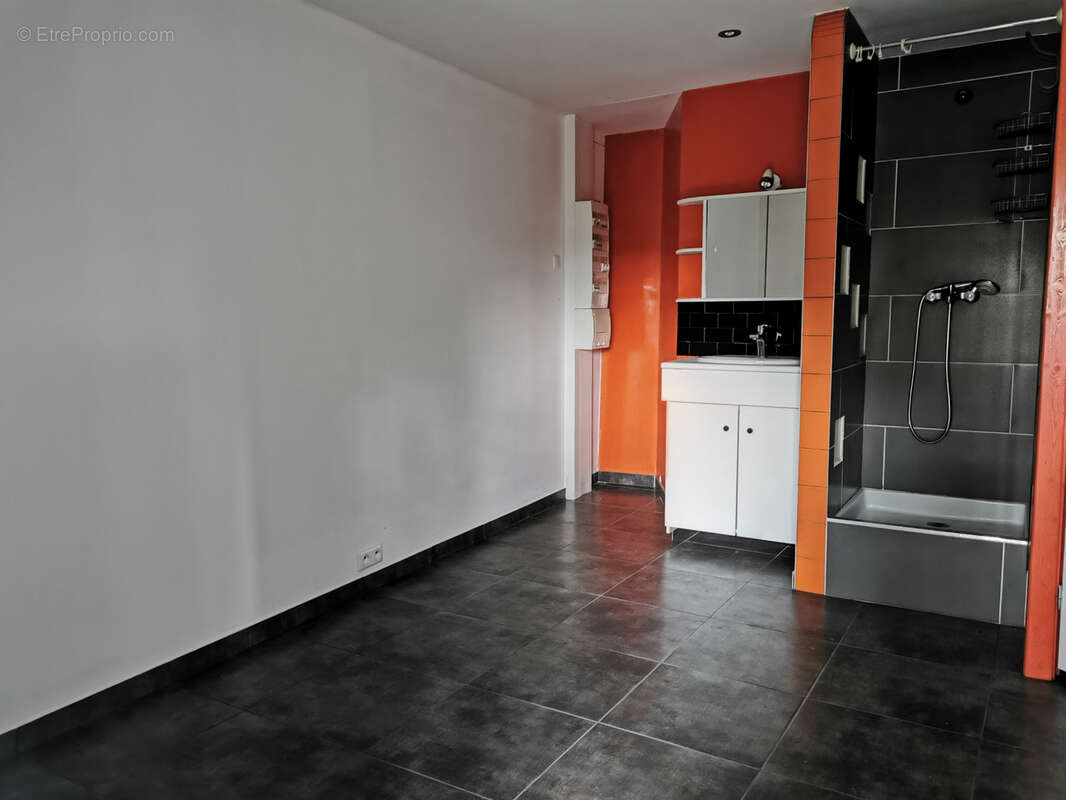 Maison à SERRIERES-DE-BRIORD