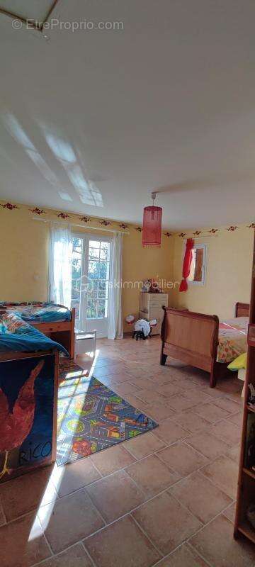 Villa traditionnelle 250 m² T2 terrain 7300 m² Piscine - photo 19