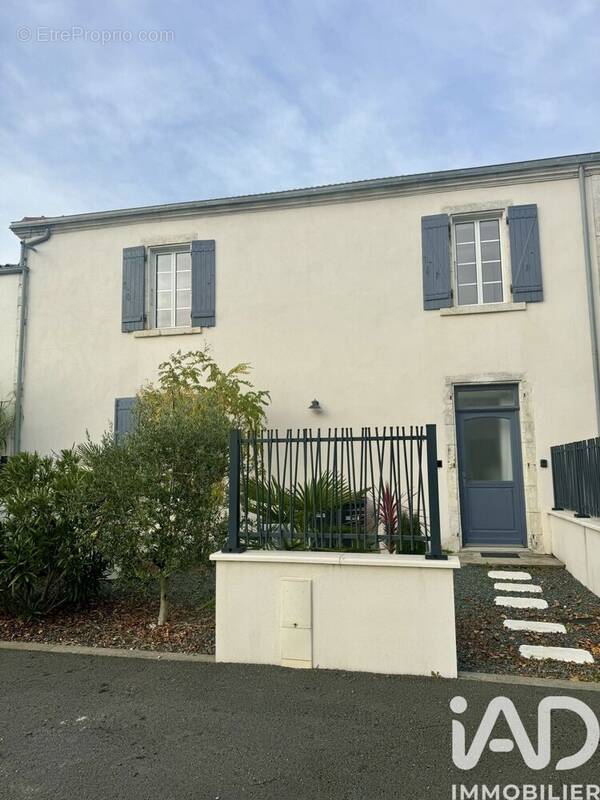 Photo 1 - Maison à VERINES