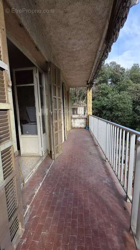 Maison familiale-immeuble a renover la trinite - photo 14