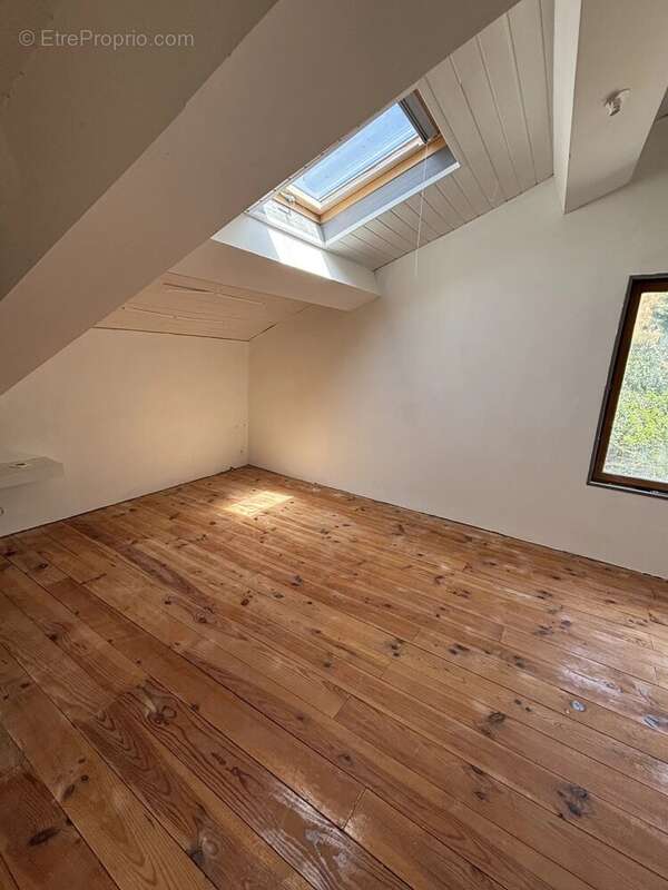 Charmante ferme de 150 m² à Saint-Ybars - photo 11