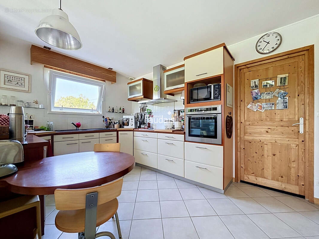 Maison 173 m² à Neufmesnil  - photo 5