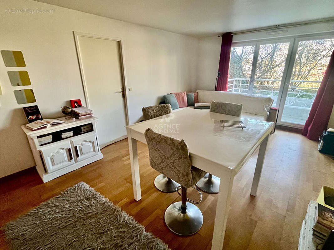 Appartement à COURDIMANCHE