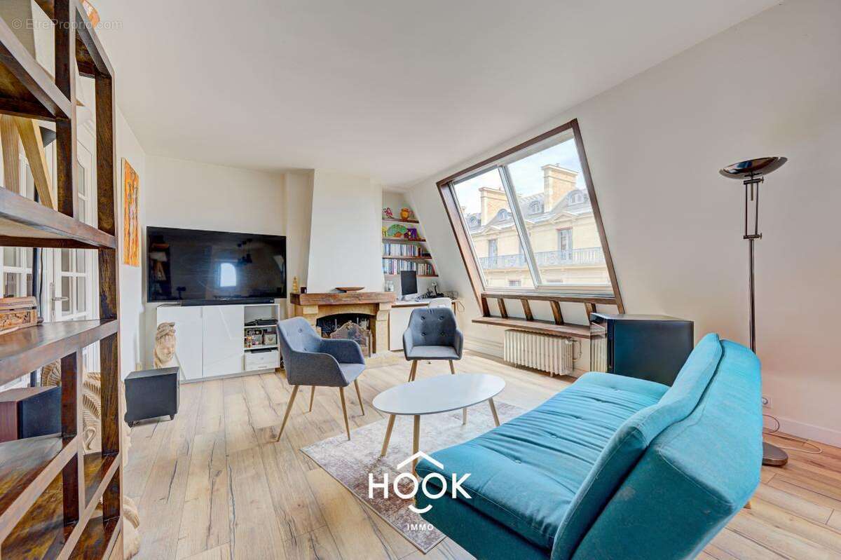 Appartement à PARIS-16E