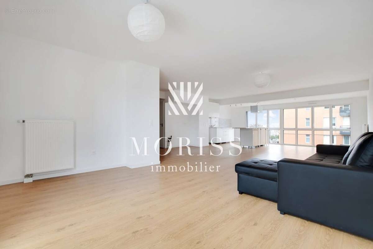 Appartement à LES LILAS