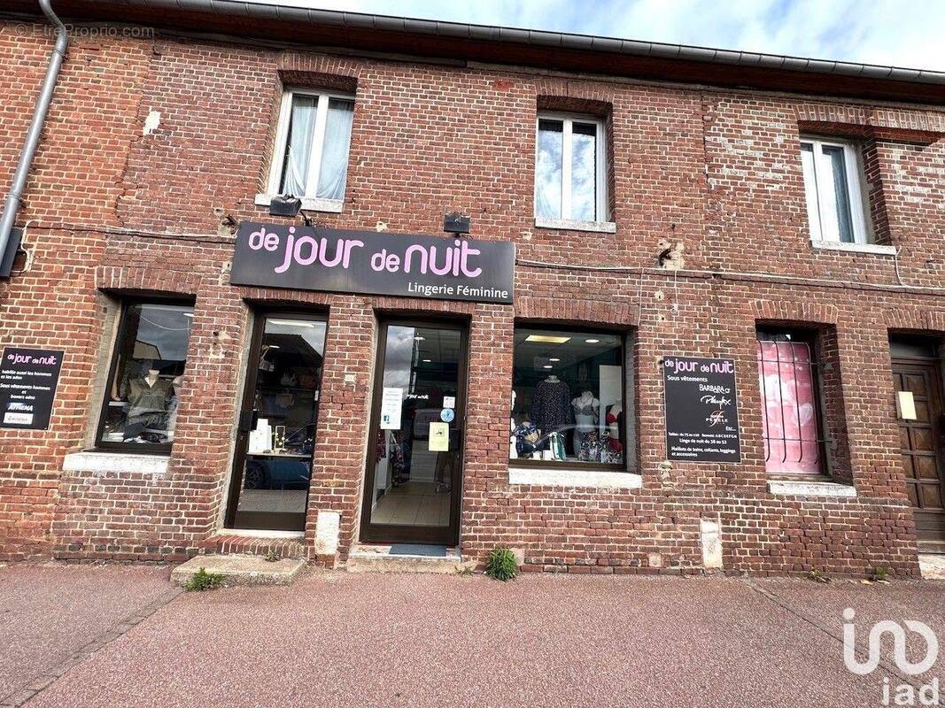 Photo 1 - Commerce à BOURG-ACHARD