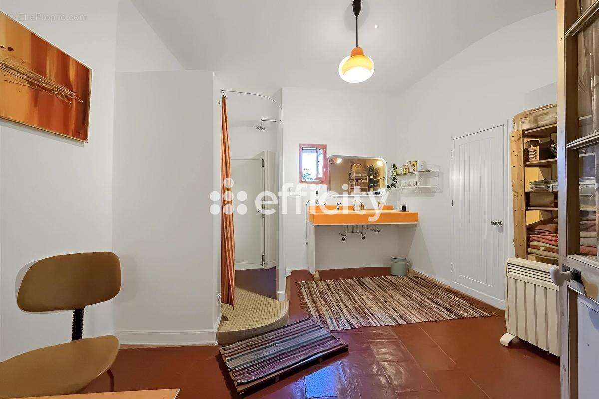 Maison à SAINT-FELIX-DE-LODEZ