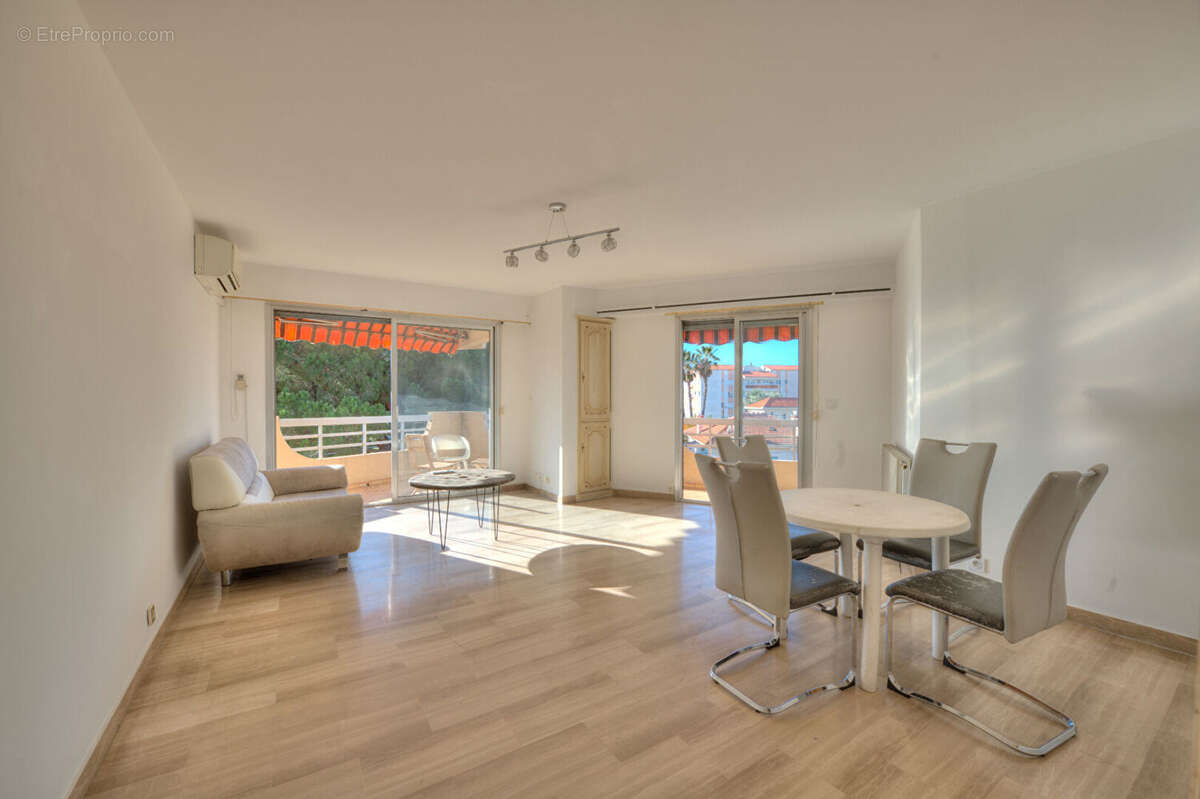 Appartement à SAINT-RAPHAEL